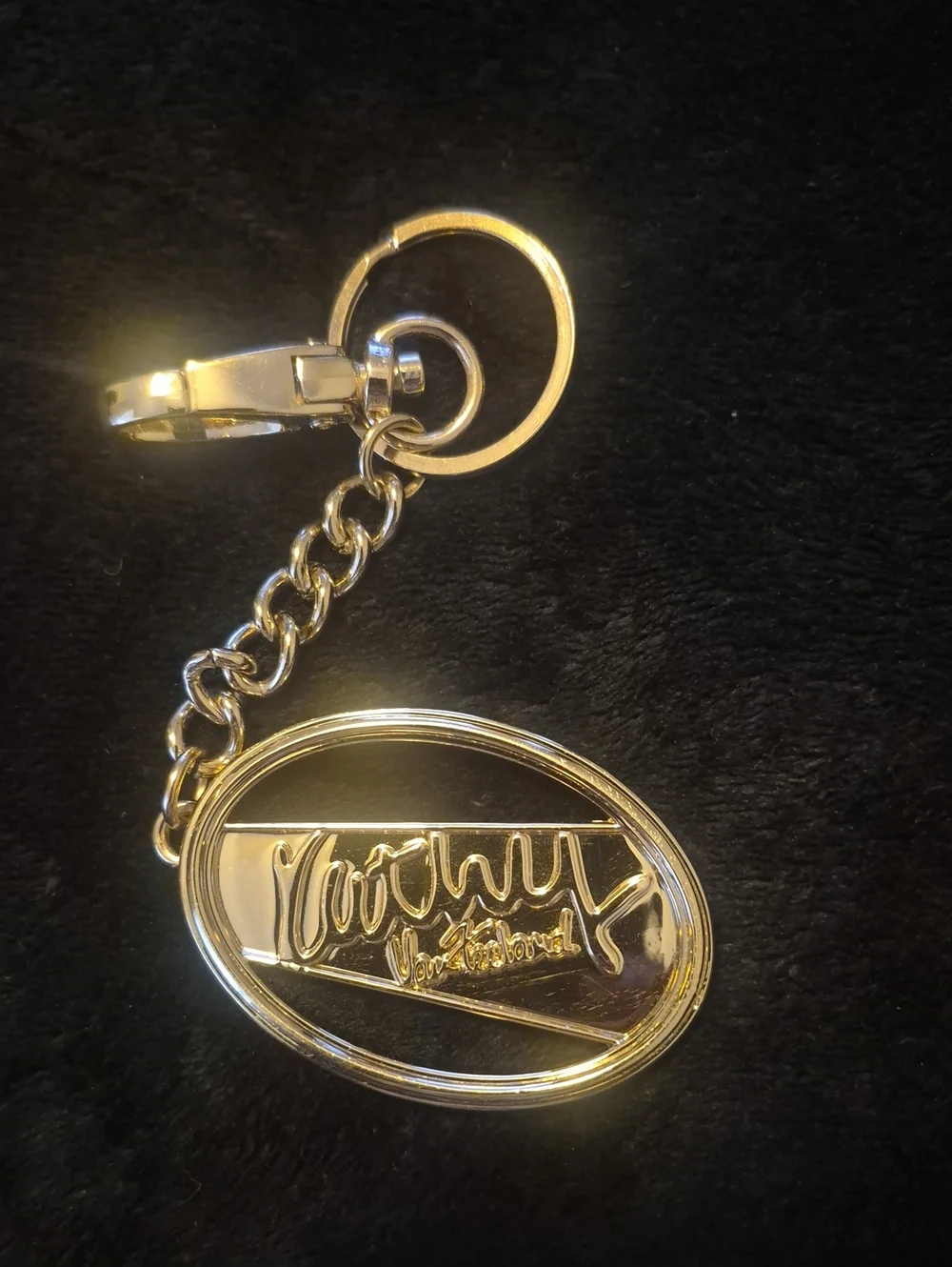 Kathy Van Zeeland Gold Tone Oval Keychain - Women Accessories